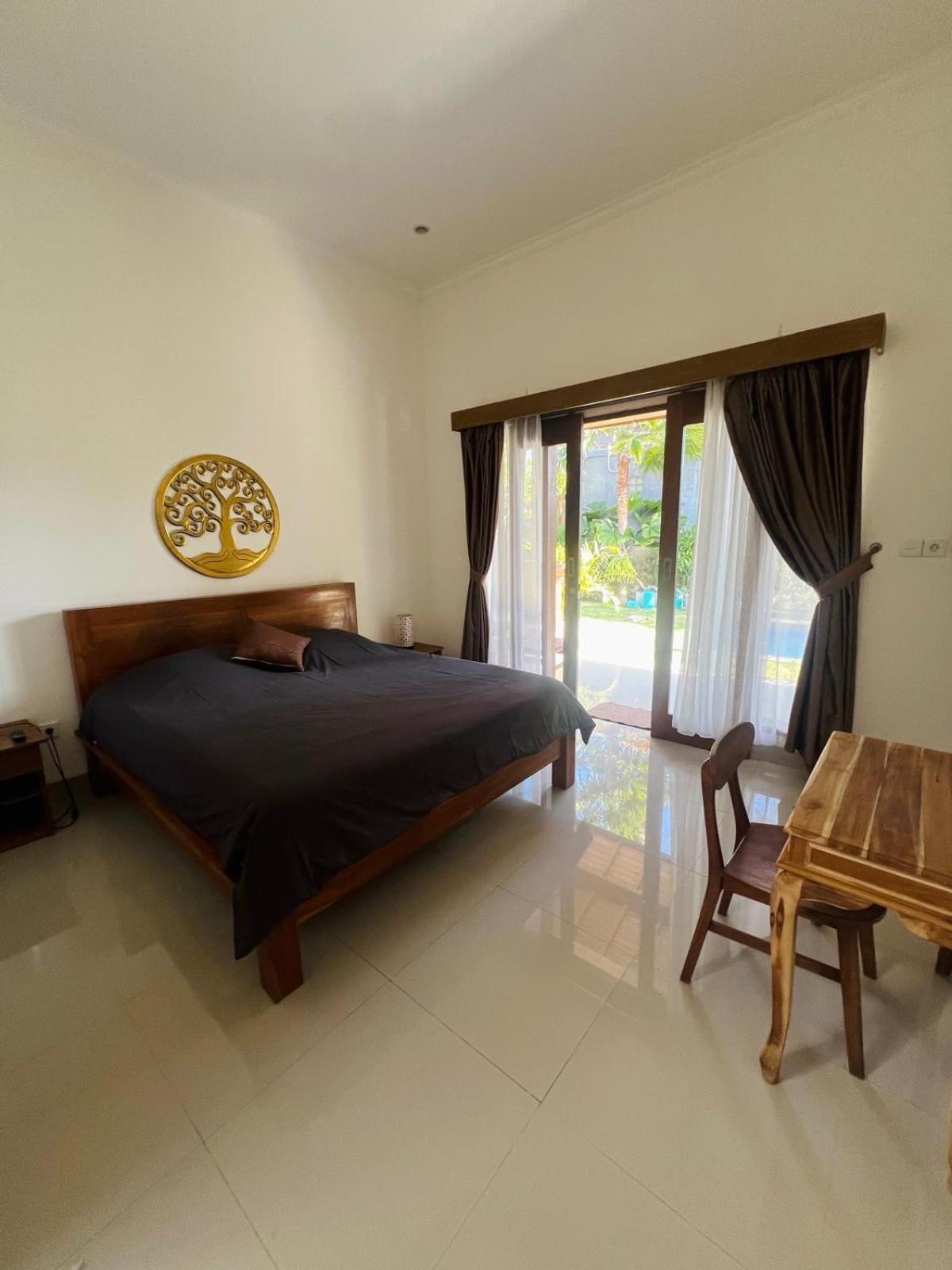 Wiryaroja Guest House Canggu  Luaran gambar